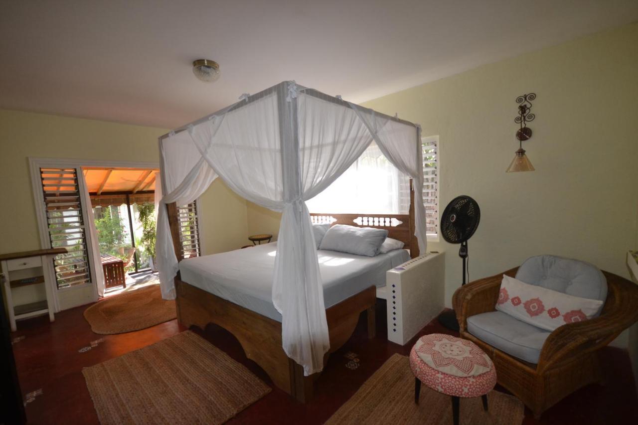 Katamah Beachfront Guesthouse Treasure Beach Eksteriør bilde