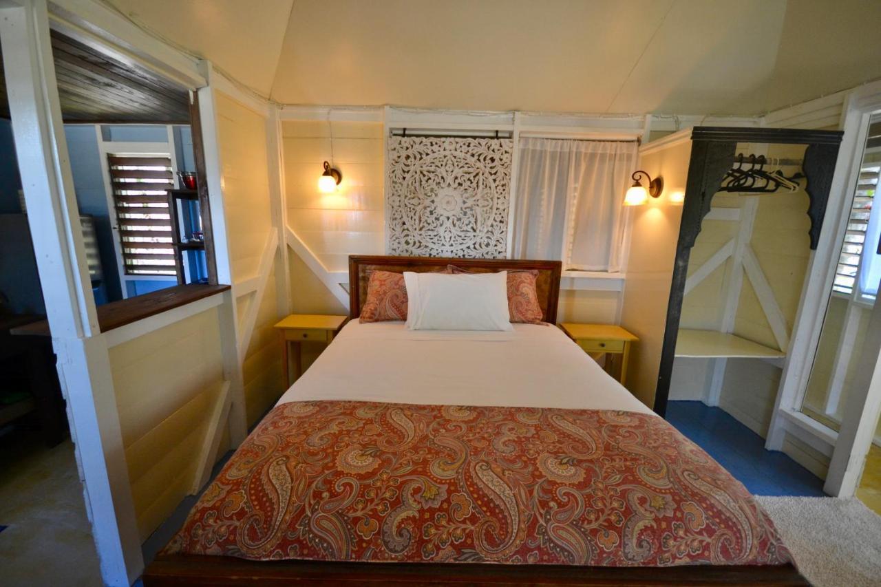 Katamah Beachfront Guesthouse Treasure Beach Eksteriør bilde