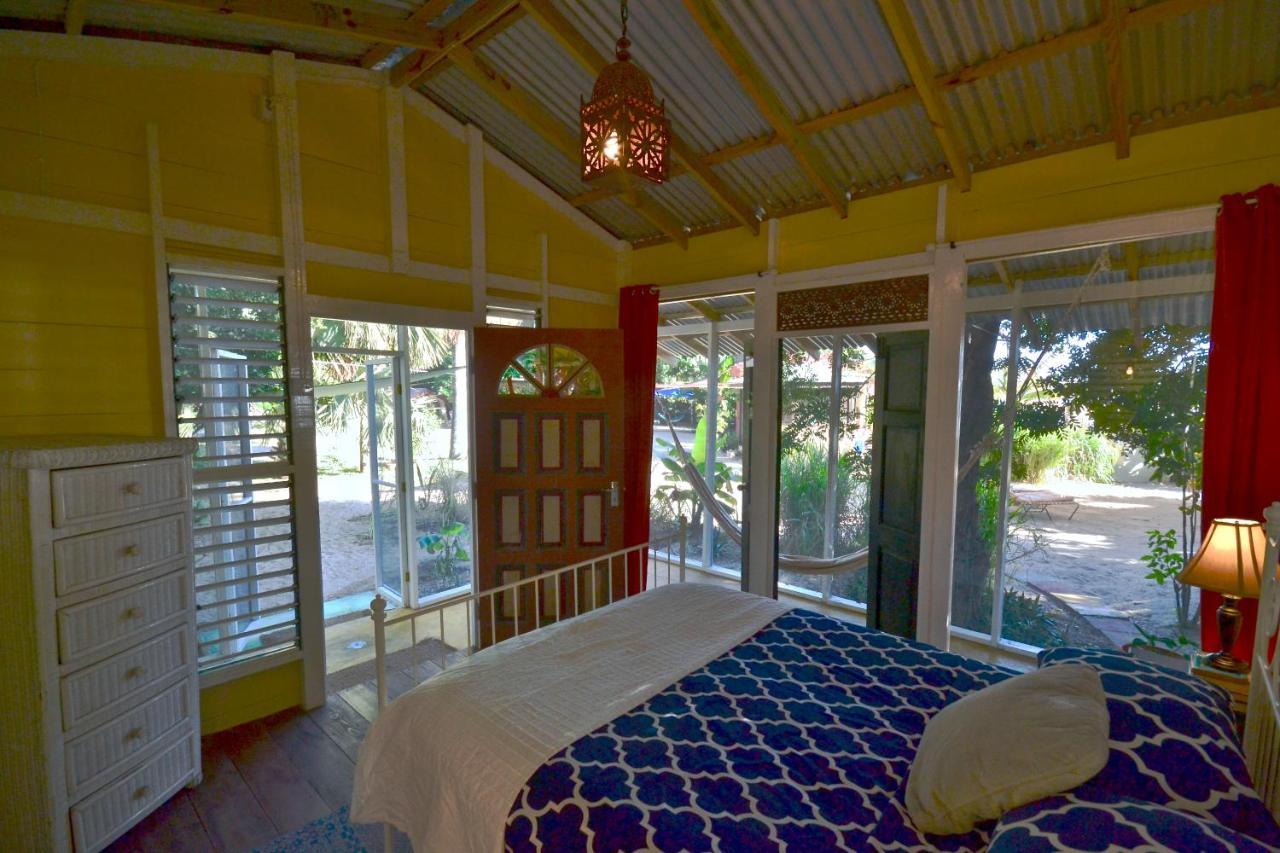 Katamah Beachfront Guesthouse Treasure Beach Eksteriør bilde