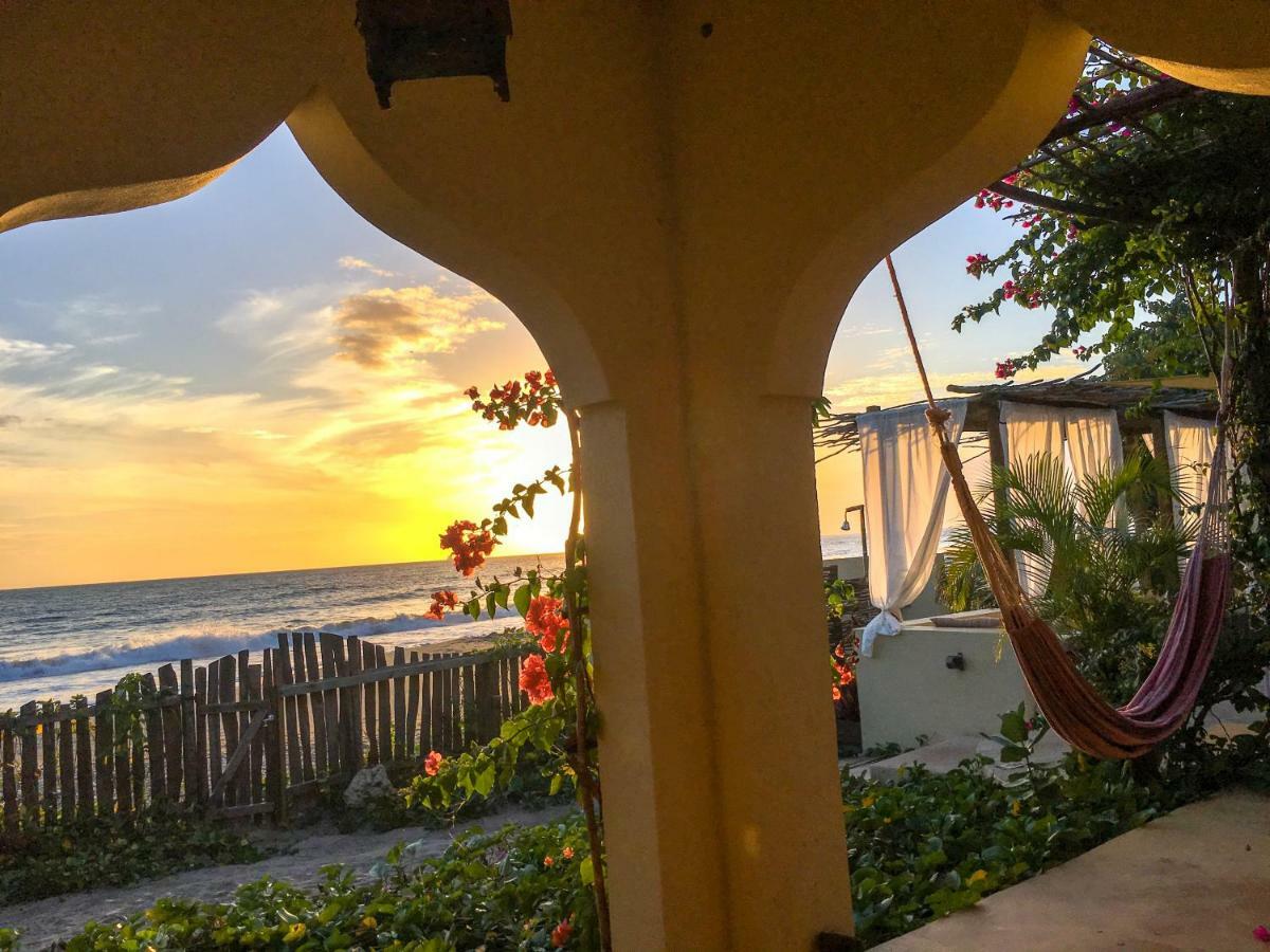 Katamah Beachfront Guesthouse Treasure Beach Eksteriør bilde