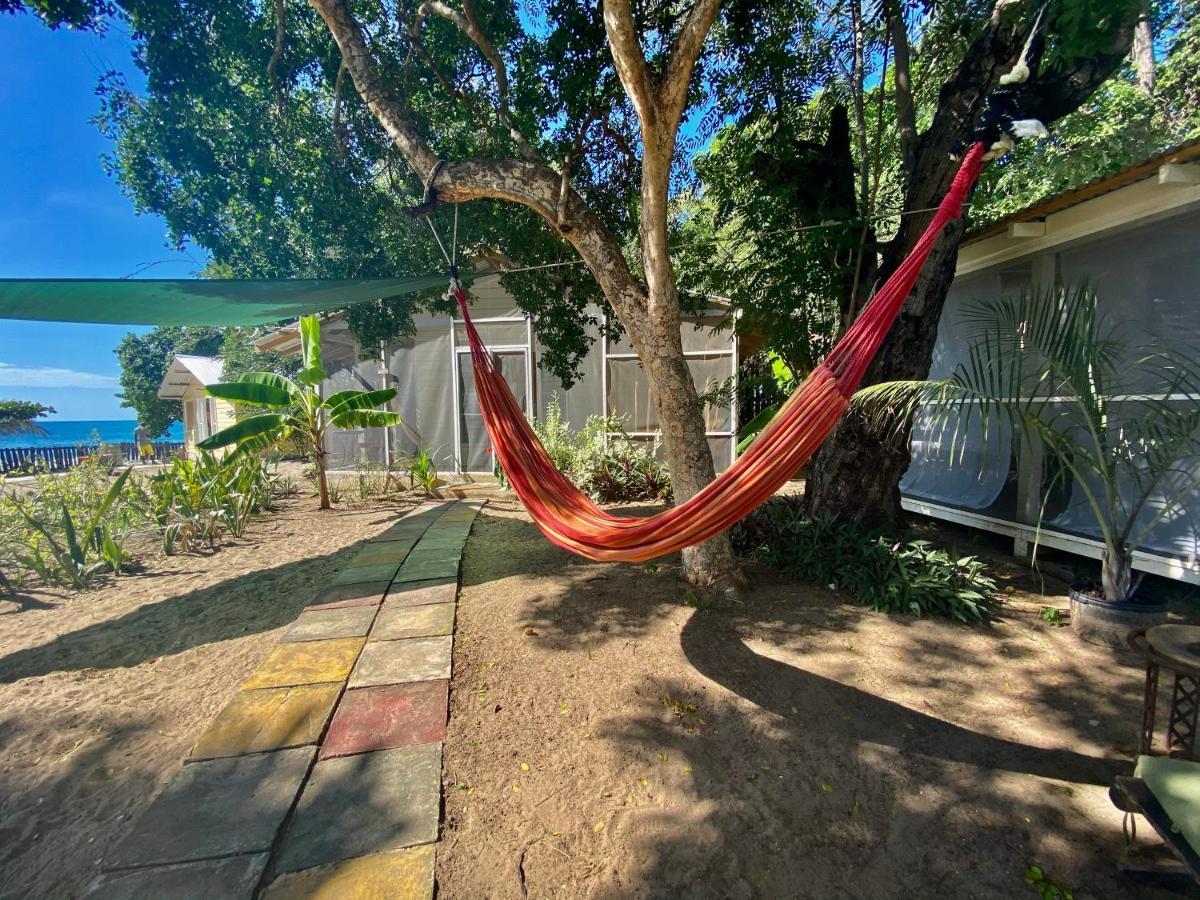 Katamah Beachfront Guesthouse Treasure Beach Eksteriør bilde